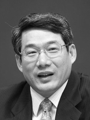 刘铁男违纪违法被双开 实名举报成反腐新利器-新华网