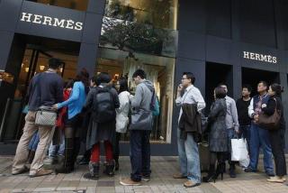 女星花70万境外买假爱马仕 专卖店被曝售假售伪.jpg