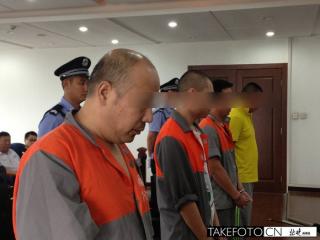 国航行李中心四员工专偷没锁行李箱 连续作案数起.jpg