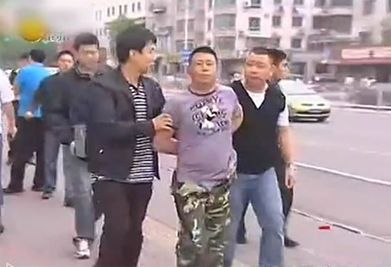 媒体报道夏俊峰案错用照片 评论质疑为博同情
